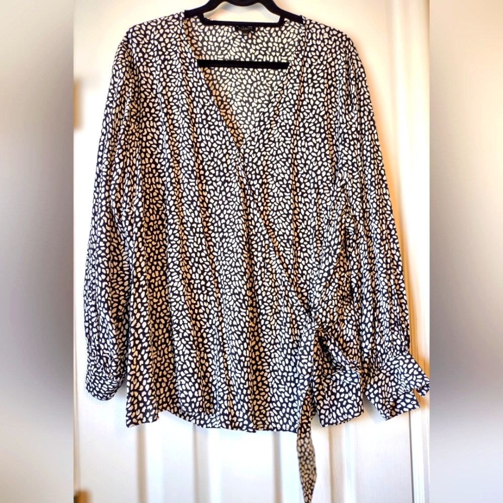 Talbots Women's Top Long Sleeve Wrap Front 3x Plus Petite Size Black White. NWOT